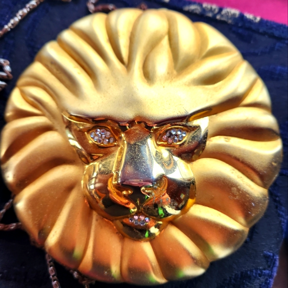Vintage lion face rhinestone clutch with gold chain